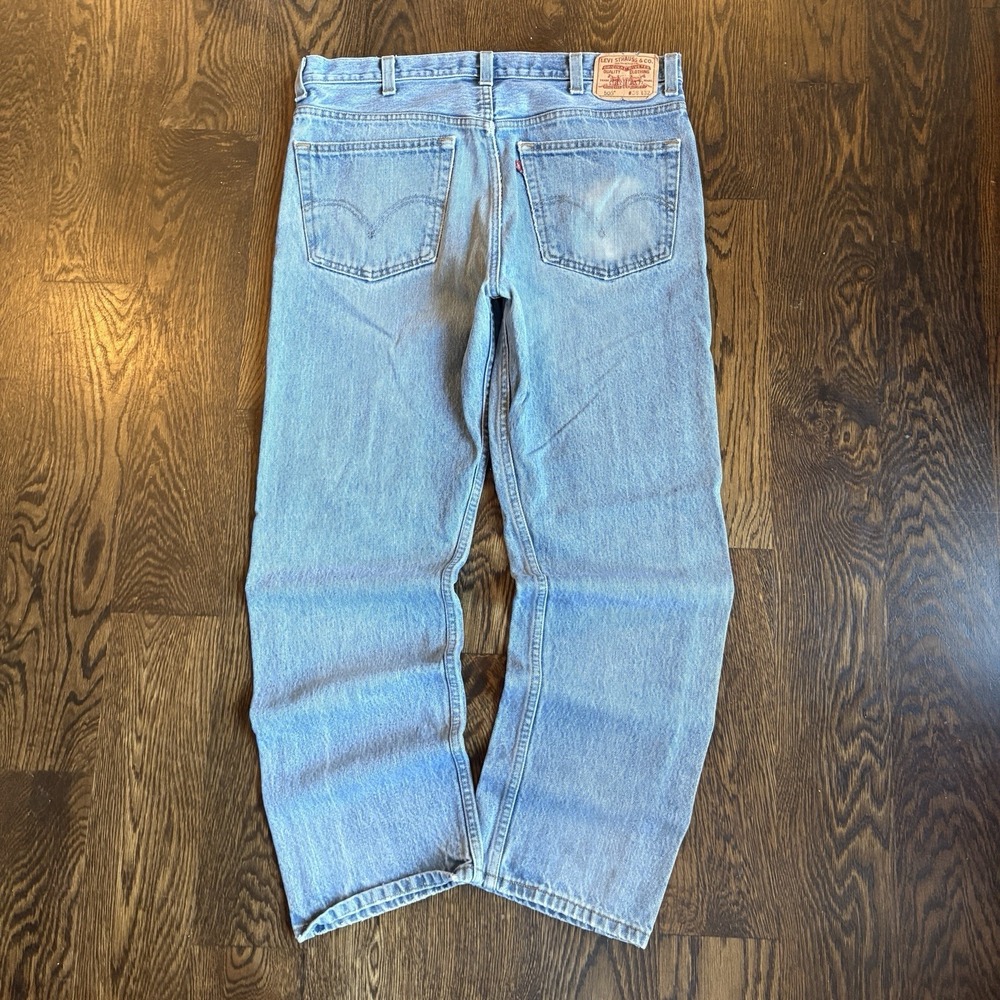 Vintage Levi's 505 Jeans Mens 38x32 Blue Pockets Regular Fit Denim Light Wash